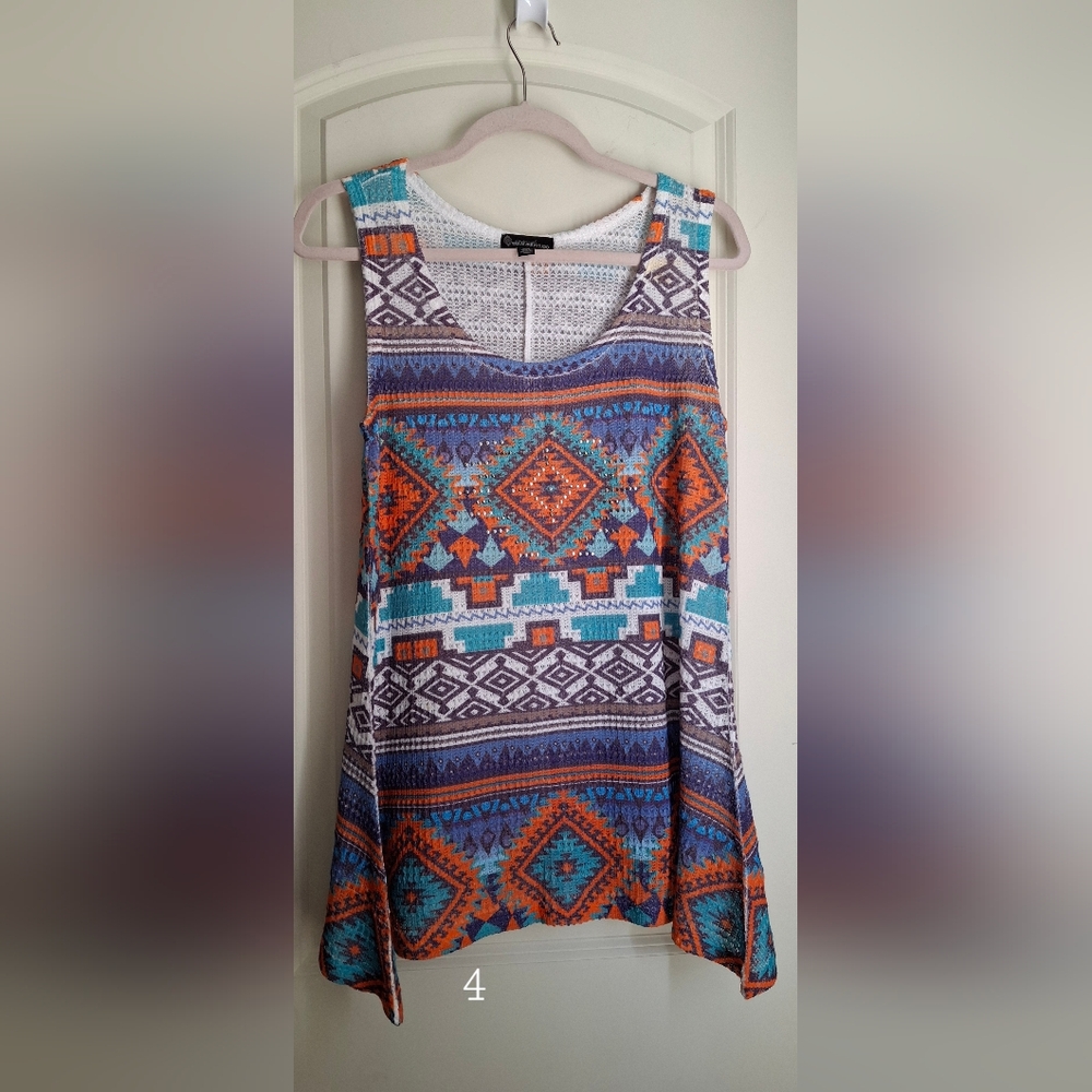 Signature studio sleeveless beaded womnes tank top M aztec western country boho